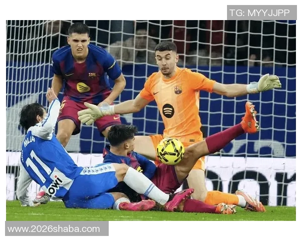 巴萨18岁中场胡安埃尔南德斯合同到期巴黎有意免签引关注