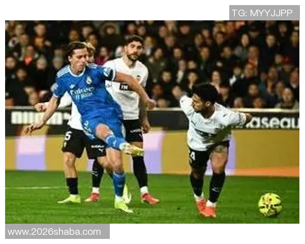 皇马再度发力姆巴佩精彩助攻维尼修斯射门遭扑救