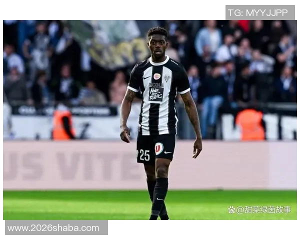 朗斯时隔19年重返法甲榜首托万双响助球队逆转昂热