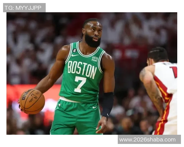 NBA新赛季小前锋评选结果揭晓杰伦布朗荣膺最佳称号