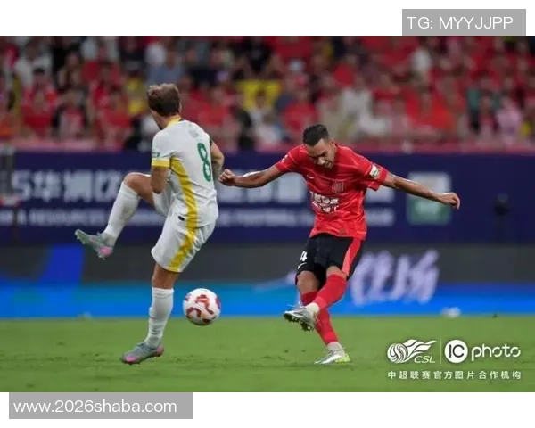 日本高中联赛决赛精彩瞬间兜射与弧顶爆射双双破门引发热议 日本高中联赛决赛精彩瞬间兜射与弧顶爆射双双破门引发热议